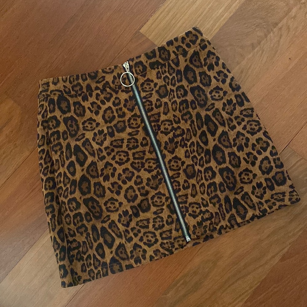 Ladies Animal Print Zipper Mini Skirt